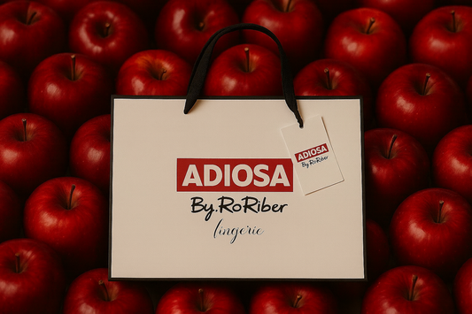A.Riber✨ Cápsula Exclusiva Lingerie – Adiosa by Ro Riber ✨
Disponible el 1 de Diciembre🔓

Una propuesta única que redefine la fuerza y la elegancia a través de la lencería. La moda cambia, pero la fuerza de sentirte Adiosa es eterna.